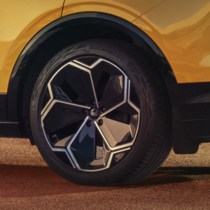 Zadnja plošča iz lahke zlitine, 5-kraka oblika, absolutno črna in svetlo strojno obdelana